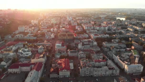 Kiev, Ucrânia. Distrito de Podil. Vista aérea — Vídeo de Stock