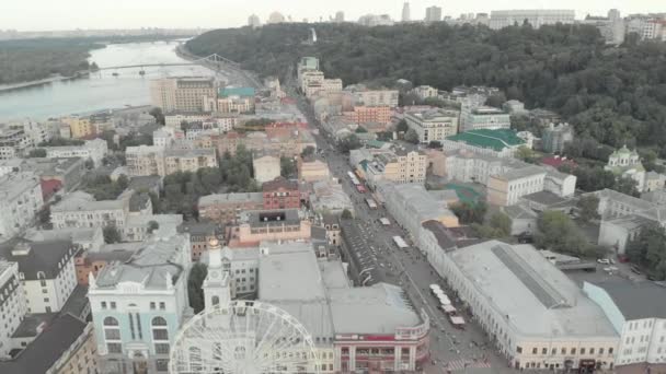 Kiev, Ucraina. Distretto di Podil. Vista aerea — Video Stock