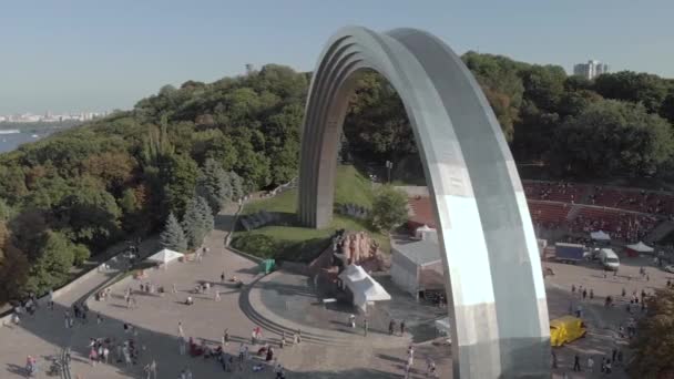 Kiev, Ukraine. Réunion Arch. Vue aérienne — Video