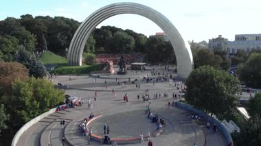 Kyiv, Ukrayna. Buluşma Kemeri. Hava görünümü