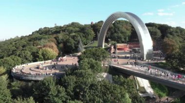 Kyiv, Ukrayna. Buluşma Kemeri. Hava görünümü