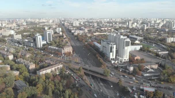 Kiev, Oekraïne. Uitzicht op de stad. Luchtlandschap — Stockvideo