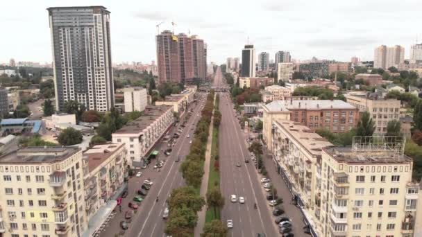 Kiev, Ucrania. Vista de la ciudad. Paisaje aéreo — Vídeo de stock