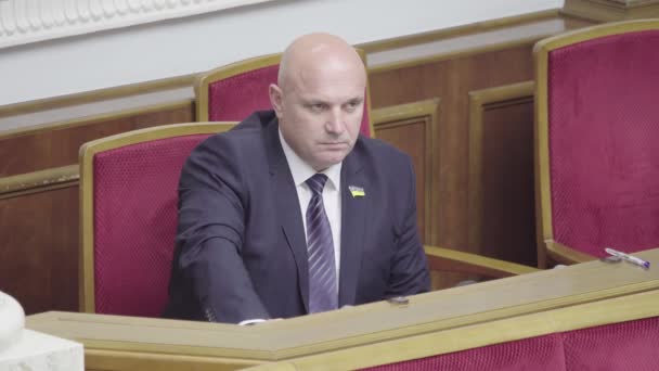 KYIV, UKRAINE - 3 AVRIL 2018. Députés du Parlement ukrainien. Kiev. Ukraine . — Video