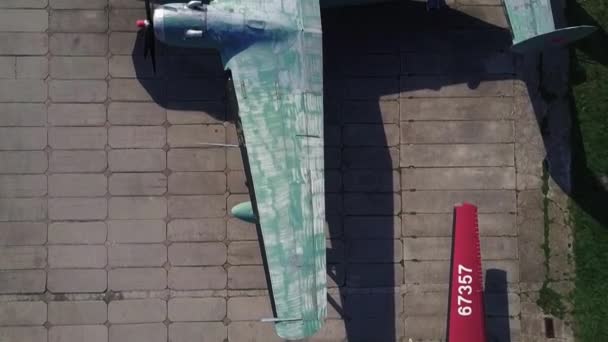 Luftfahrtmuseum in Kiew, Ukraine. Flugzeuge — Stockvideo