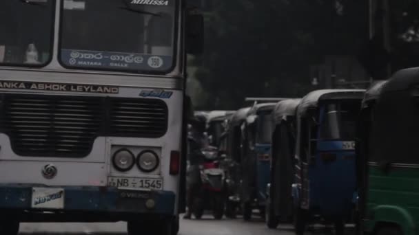 Cityscape of Sri Lanka. Street of the city. Asia. People. — Stock Video
