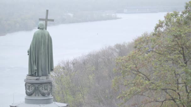 Monumento a Volodymyr, o Grande. Kiev. Ucrânia . — Vídeo de Stock