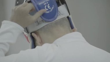 Eskrim. Düello sırasında eskrimci. Ağır çekim. Kyiv. Ukrayna