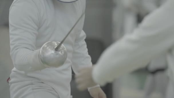 Fencing. Fencer during a duel. Slow motion. Kyiv. Ukraine — ストック動画