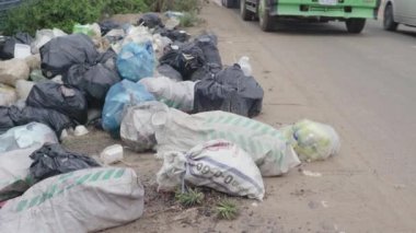 Plastik atık dök. Kamboçya. Asya