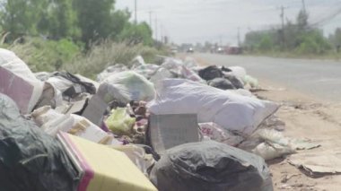 Plastik atık dök. Kamboçya. Asya