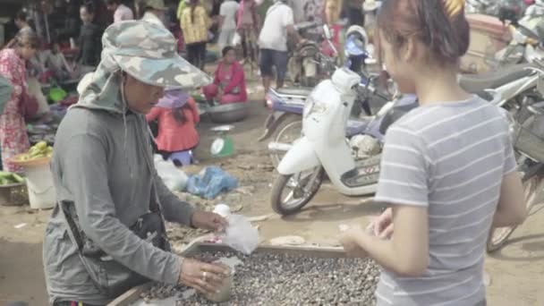 Sihanoukville 'deki pazar. Kamboçya. Asya — Stok video