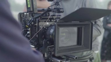 Çekim sırasında kamera. Film yapımcılığı. Çekim. Film yapımcılığı.