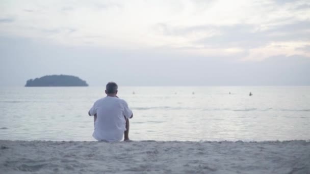 Strand in Sihanoukville, Kambodscha, Asien. Der Mensch am Meer — Stockvideo