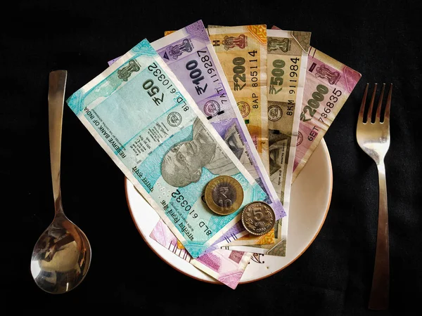 INDIAN CURRENCY IN BLACK BACKGROUND — Stock Photo, Image