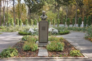 Vinnitsa 'daki müze malikanesinde cerrah Nikolai Pirogov' un anıtı.