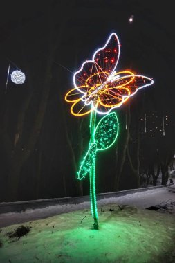 Rakamlar ve kış parkındaki oyun parkı..