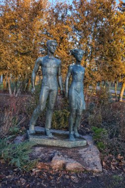 Kiev 'deki Vidradny parkında bronz kaplama..