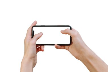 Samara Rusya - 04.05.2020: Boş ve Beyaz Ekranlı El Tutma Mobil iPhone 11. Genç bir adam akıllı telefonuyla cep telefonu oyunu oynuyor..