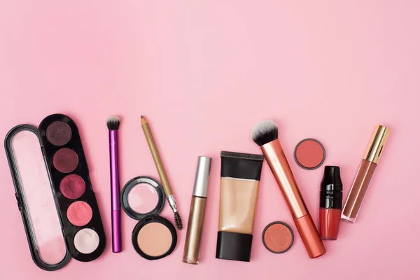 Miejsce Tekst Produkty Makijażu Kosmetyki Dekoracyjne Tle Koloru Płaskie Leżały — Zdjęcie stockowe