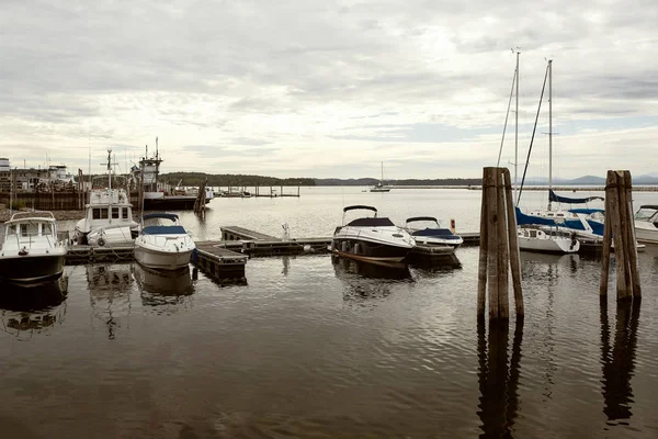 Båtar Och Båtar Förtöjda Marina Lake Champlain Vattnet Höstdag Burlington — Stockfoto