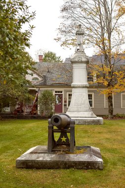 Woodstock, Vermont - 30 Eylül 2019: Tarihi New England kasabası Woodstock 'taki Tribou Park' taki İç Savaş anıtı.