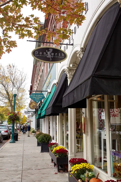 Woodstock Vermont September 2019 Kleine Geschäfte Und Restaurants Einem Kühlen — Stockfoto