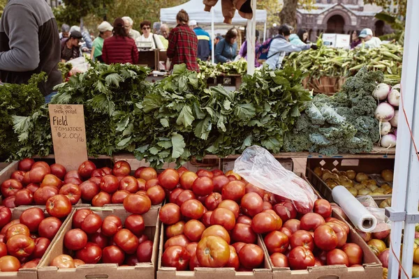 Boston Massachusetts Octobre 2019 Table Avec Des Tomates Fraîches Vendre — Photo