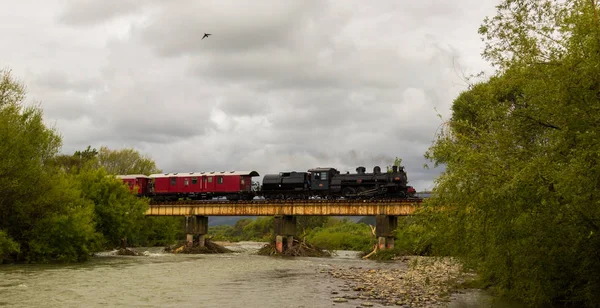 Mostu na rzece kolejowego Steam — Zdjęcie stockowe
