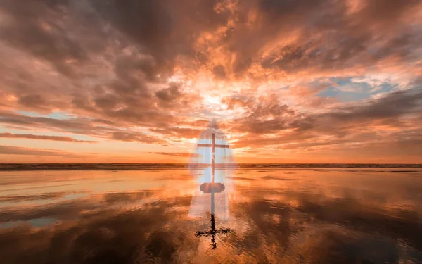 Heilsames Strandkreuz — Stockfoto