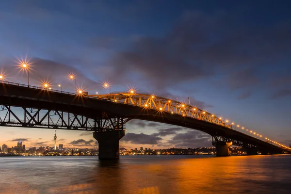 Auckland Harbour Bridge Frist Light — Photo