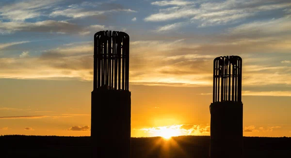 Zonsondergang brug palen — Stockfoto