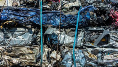 Geri dönüşümlü Arabalar