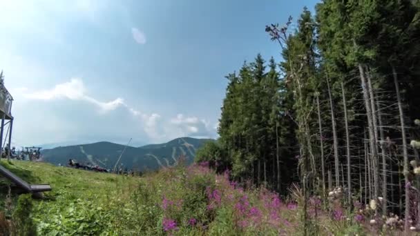 Облако, движущееся со скоростью 4К в горах Карпат — стоковое видео