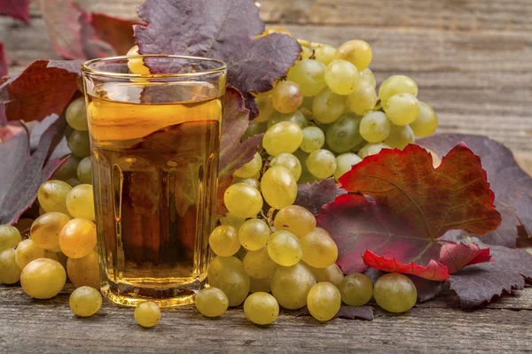 Verre Jus Raisin Frais Sur Une Table Bois Gros Plan — Photo