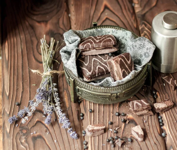 Şekerleme, bisküvi ve tatlılar