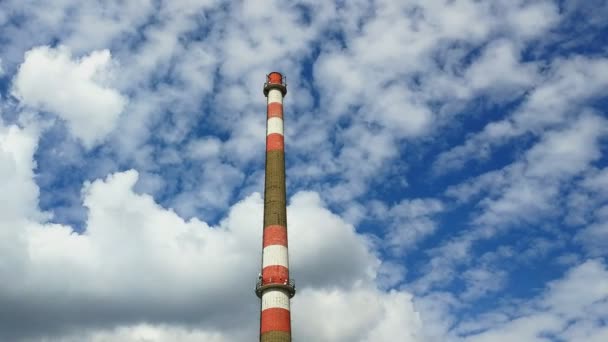 Industrial plant chimney without smoke, clouds passing by in background — Stock Video