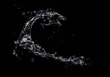 Siyah arkaplanda su sıçraması izole edildi.