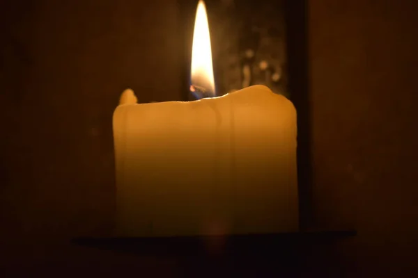 Candle Light Illuminates Darkness — Stock Photo, Image