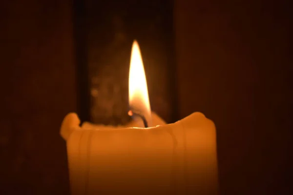 Candle Light Illuminates Darkness — Stock Photo, Image