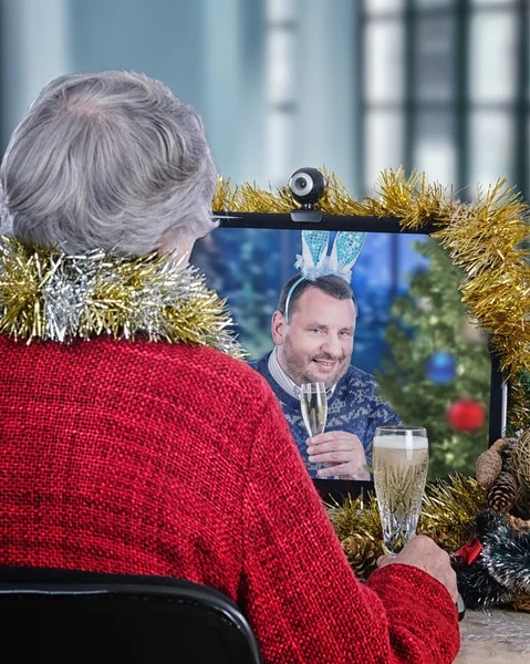 Віртуальна розмова напередодні Різдва — стокове фото