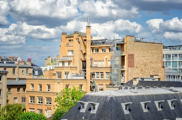 Výzkumný Institut Curie pod deštivými mraky — Stock fotografie