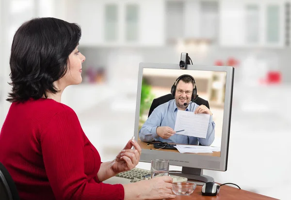 Virtueller Termin bei telemedizinischem Arzt — Stockfoto