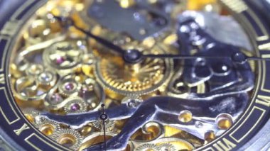 Eski saat eski kronograf saat mekanizması çalışan saat el