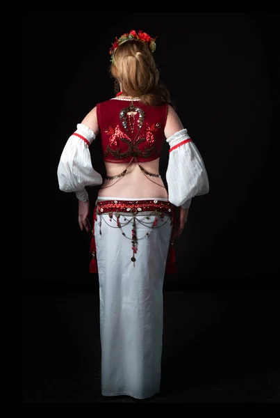 Back View Woman Traditional National Belly Dance Costume Slavic Stile — 스톡 사진