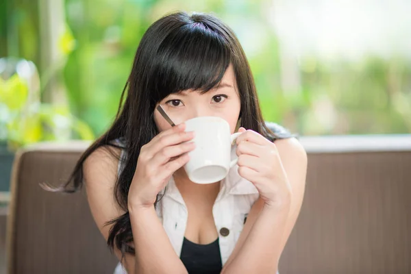 Asian Woman Sitting Sofa Coffee Cafe Art Shop — Stock Photo, Image