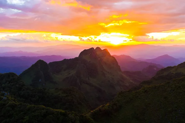 Sunset in the peak mountains nature landscape — Stock Photo, Image