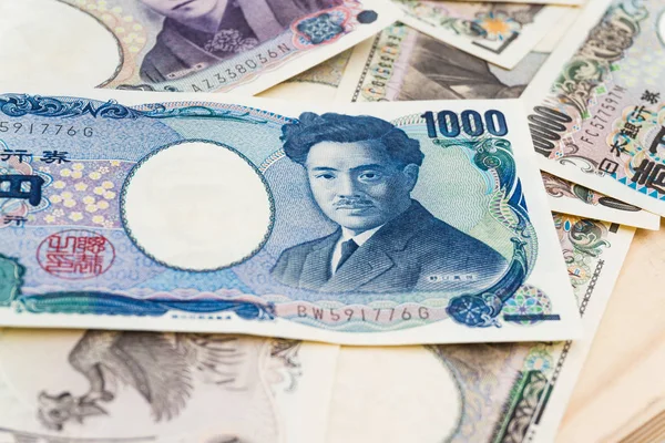 Fondo de billetes japoneses 1000 y 5000 — Foto de Stock