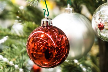 Top süsleme dekorasyon, parti festifal ile Noel ağacı