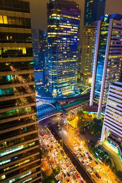 Gece Sahne Modern Şehir Gökdelenin Bangkok Tayland — Stok fotoğraf